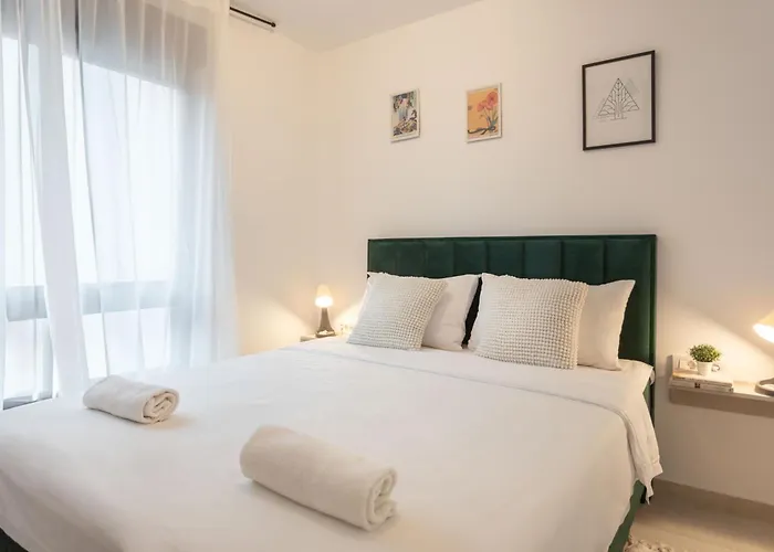 Modern City Residences - Free Private Parking