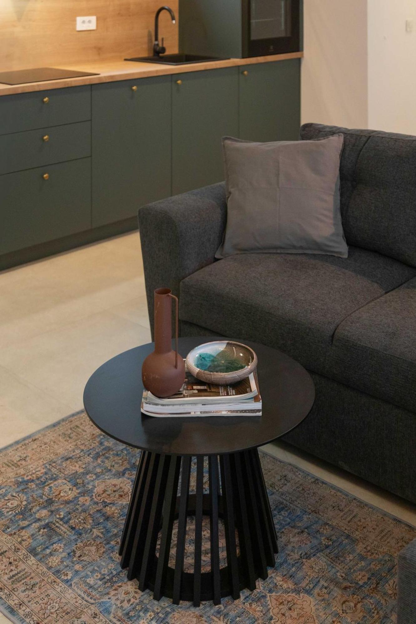 Modern Residences - Free Private Parking